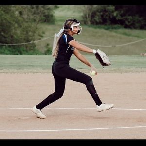 Meet your Posher, Maura